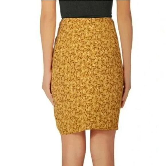 VERONICA BEARD Women's Spencer Ruched Zipper Skirt In Saffron - Picture 2 of 9
